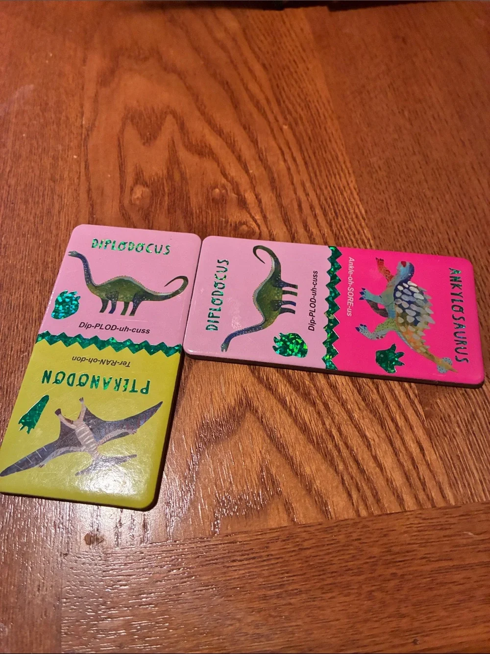 eeboo - GIANT SHINY DINOSAUR DOMINOES